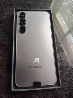 Samsung Galaxy S25 SM-S931U 256GB  Unlocked GSM Mint Navy Silver New OPN BX